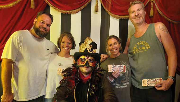 Magnifico's Circus - Escaparium. Team Photo